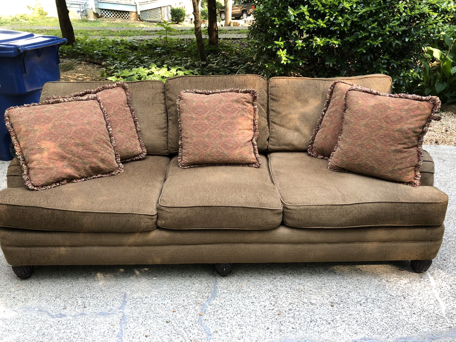 Haverty’s Bernhardt Furniture Sets (Bedroom and Living Room) for Sale