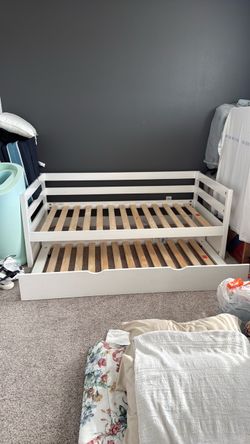 Day Bed with Trundle Bed