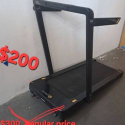 UREVO Strol 1 Pro treadmill.    USED.  GOOD CONDITION
