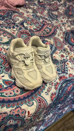Size 8, New Balance Babies