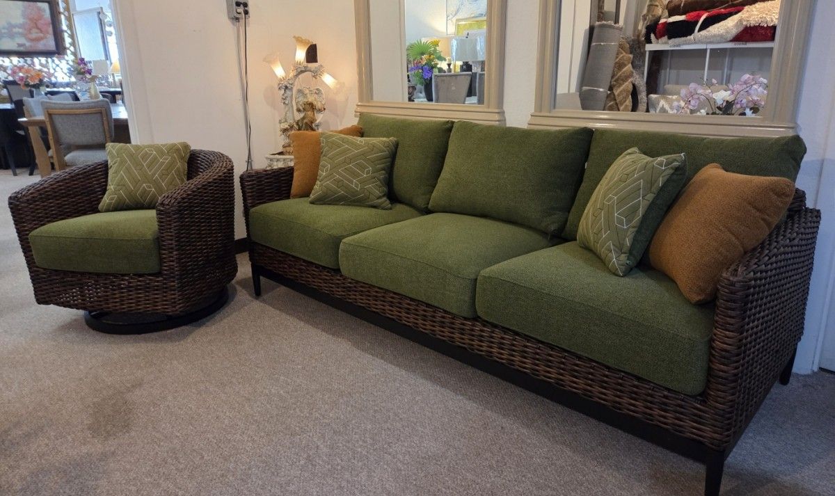 Outdoor Swivel Chair and Green Sofa (Patio New)