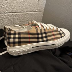 Burberry Shoes