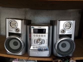 Sony Boombox 6 cd cassette cmt-hp7