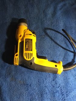 Dewalt Corded Drill, works great! Only 40 mañana 💥💥👍🏽👍🏽⌛️