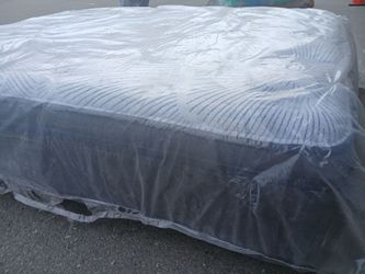 New Queen Perfect Sleeper Blue Lagoon Night 14" Plush Pillow Top Mattress-