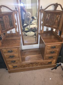 Vanity/Walltree