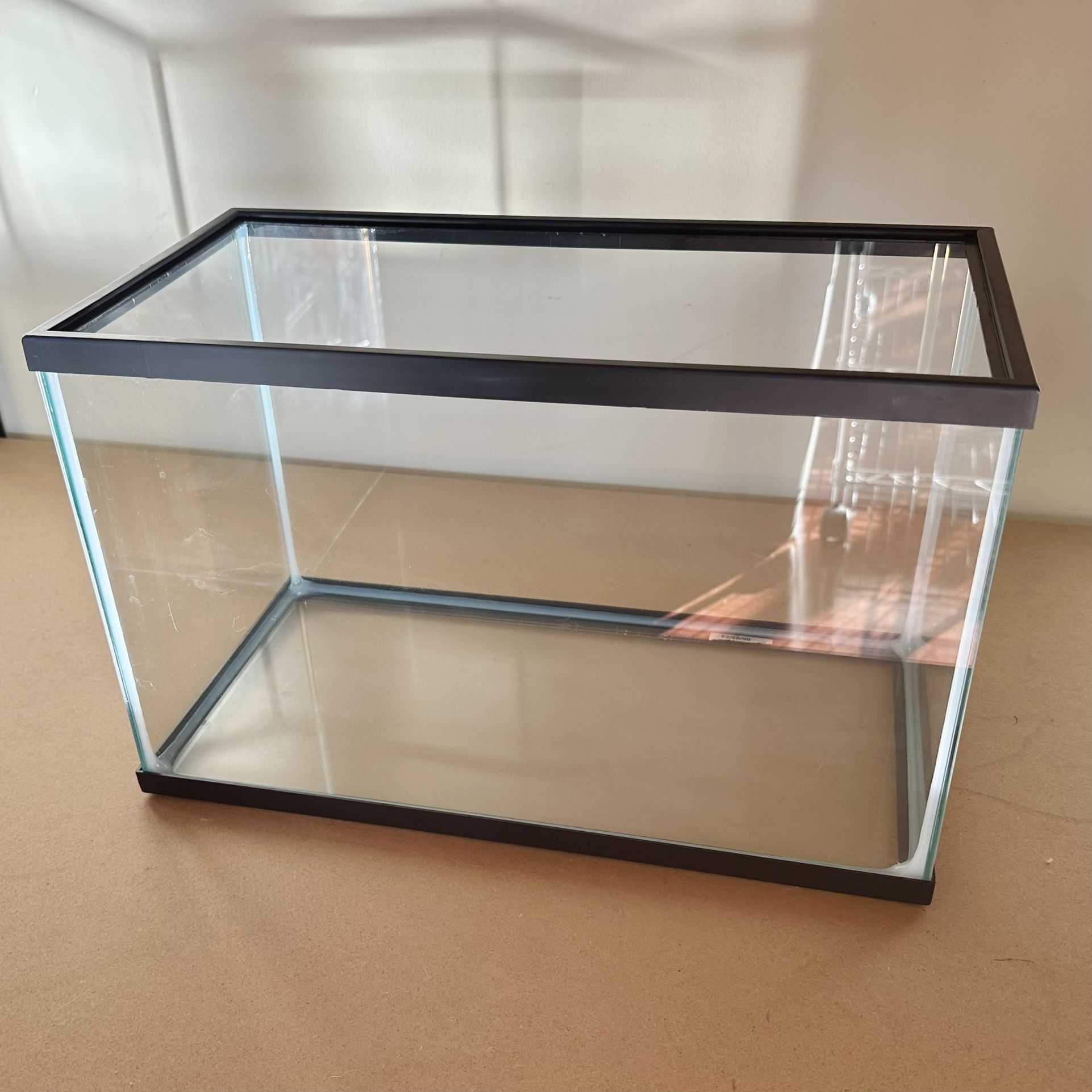 Glass Aquarium 5.5 Gallons Fish Tank