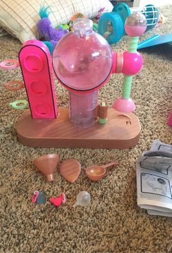 LOL SURPRISE DOLL BATH BOMB MAKING MACHINE!