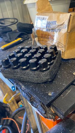 Lug nuts 14x1.25