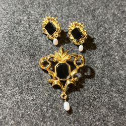 Avon Brooch And Clip Earrings 