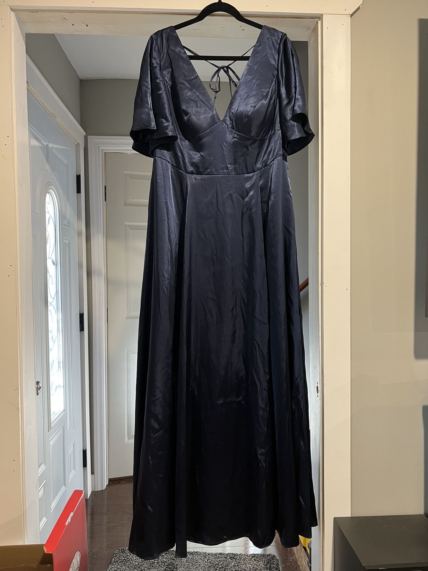 Size 16 Unaltered Bridesmaids Dress David’s Bridal Galina Signature 