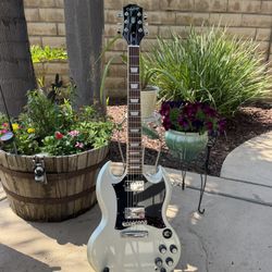 Fire sale!🔥 New Epiphone SG Standard In Silver Mist! 