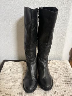 Boots size 7
