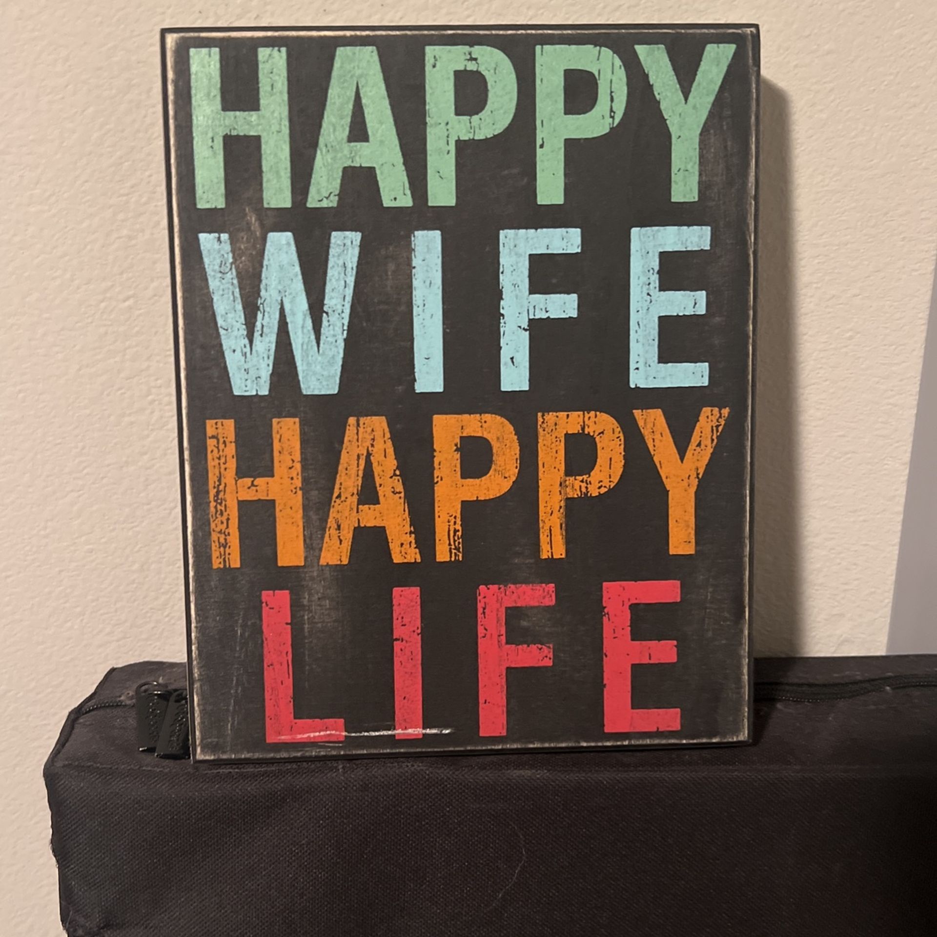 HAPPY WIFE HAPPY LIFE Wall Decor Wooden