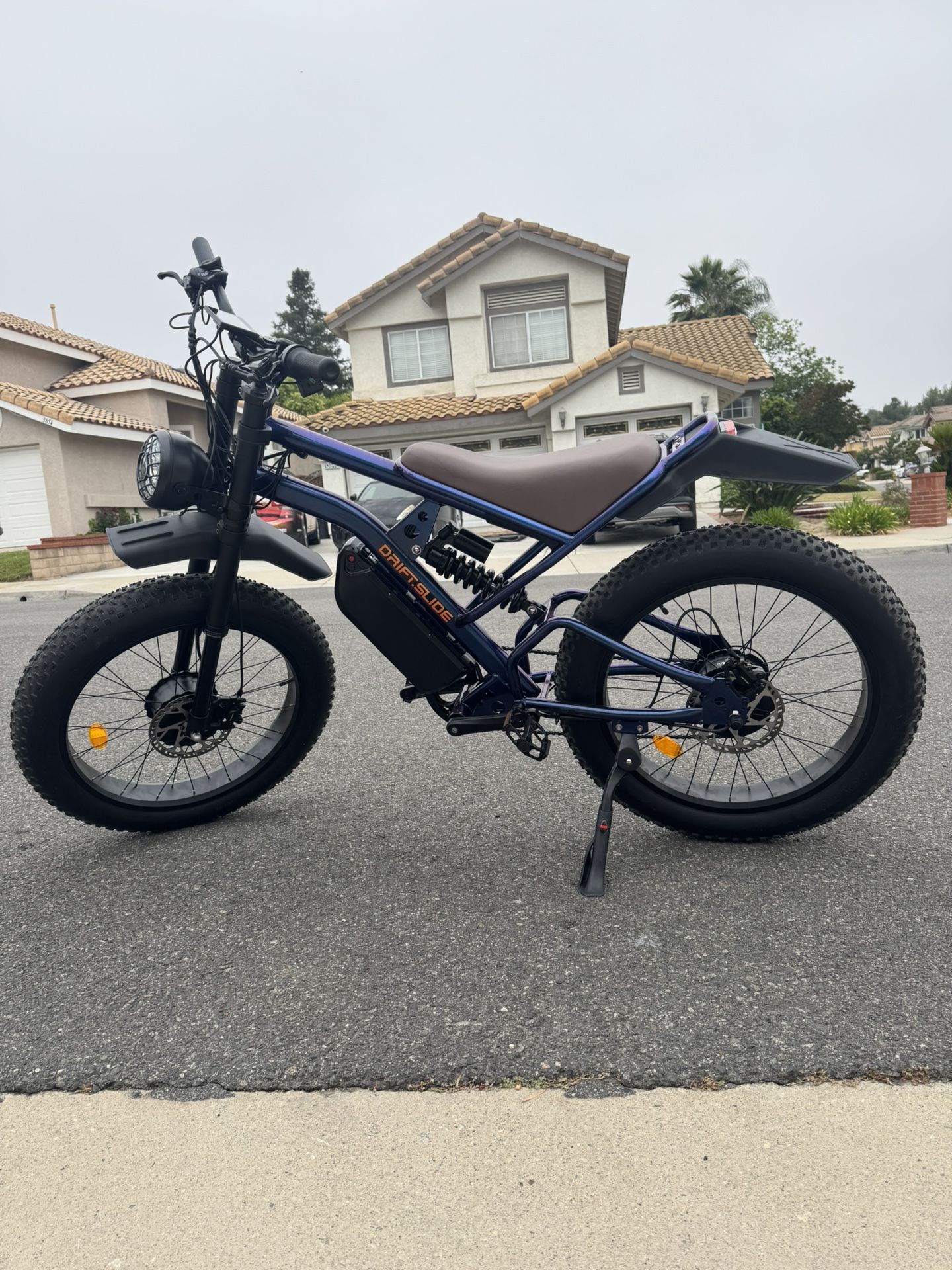Dual-motor high-speed electric bicycle
