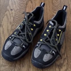 CANNONDALE MOUNTAIN BIKE SHOES WOMENS 6