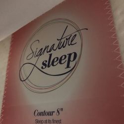 Signature sleep contour queen mattress 8”