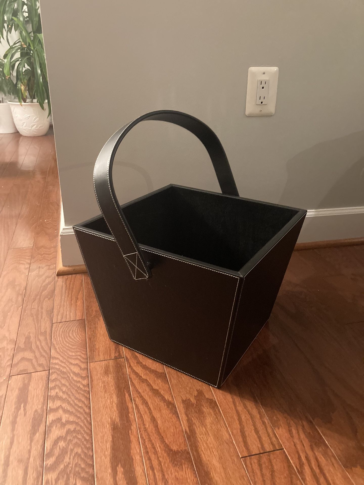 Magazine Tote