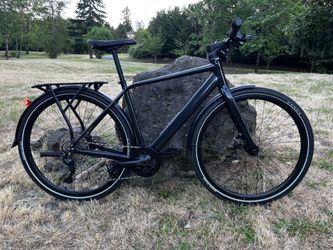 2022 Orbea Vibe H30 EQ 20mph E-Bike - Medium Night Black