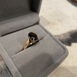 Beautiful 14k Gold Ring With Black/purple Stone 