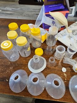 Medela Breast Pump Parts and Bottles Set