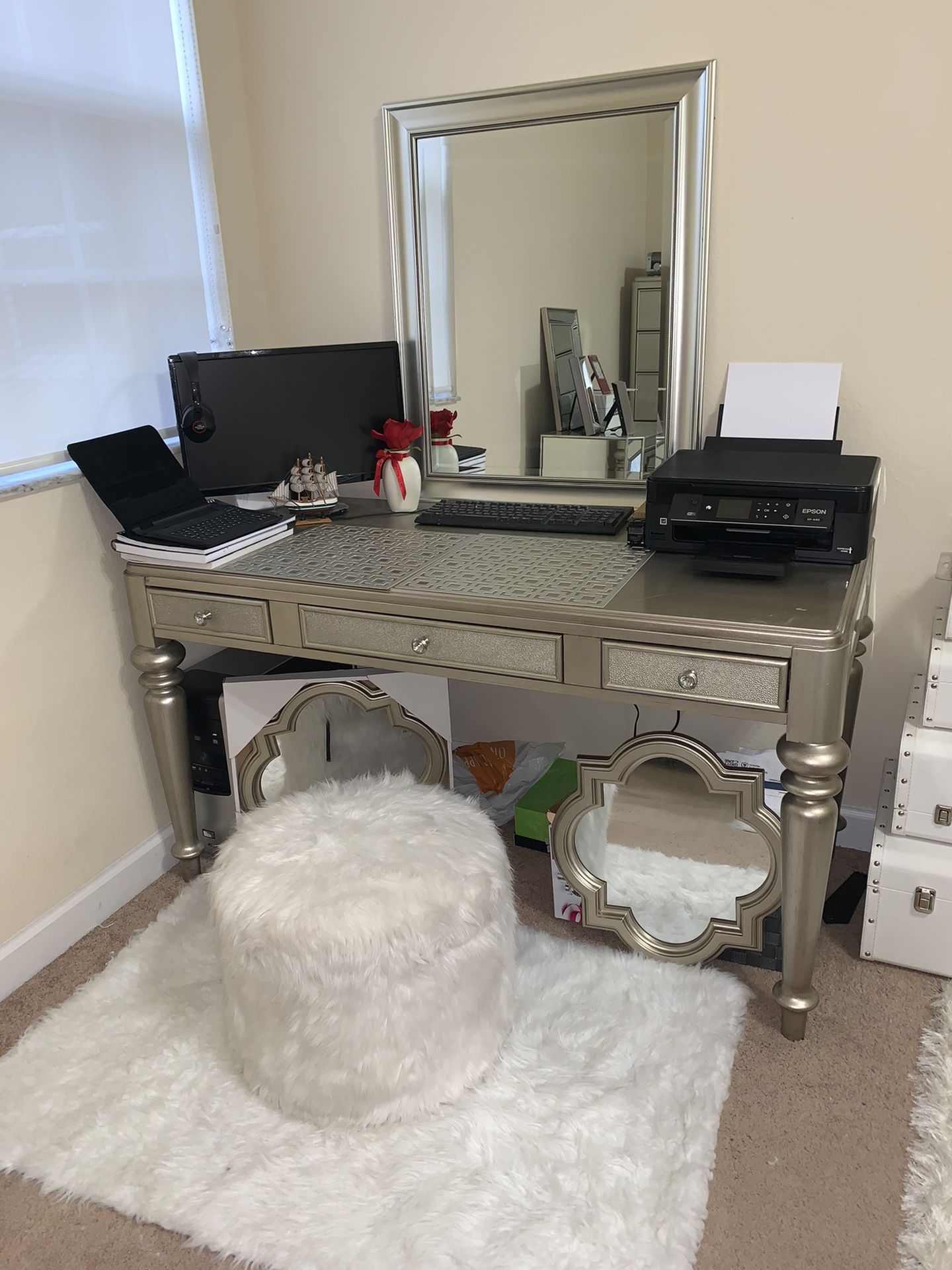 Desk/ vanity with mirror and storage seat