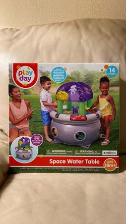 Play Day Space Water Table 14-Piece Set