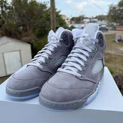 Wolf Grey size 9
