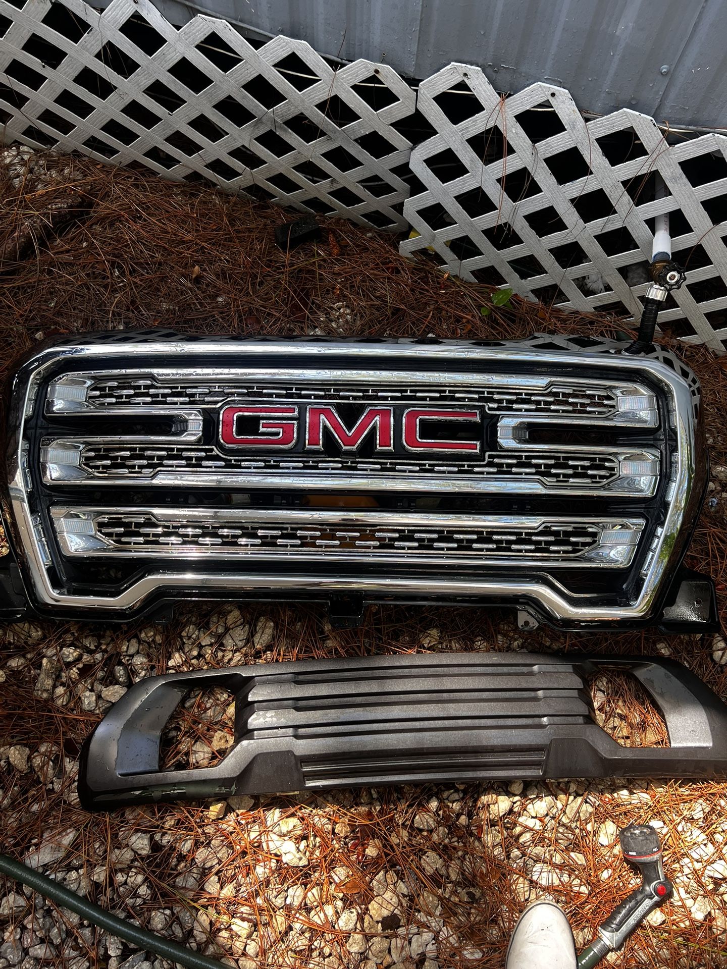 2019-2022 Gmc Sierra Grille