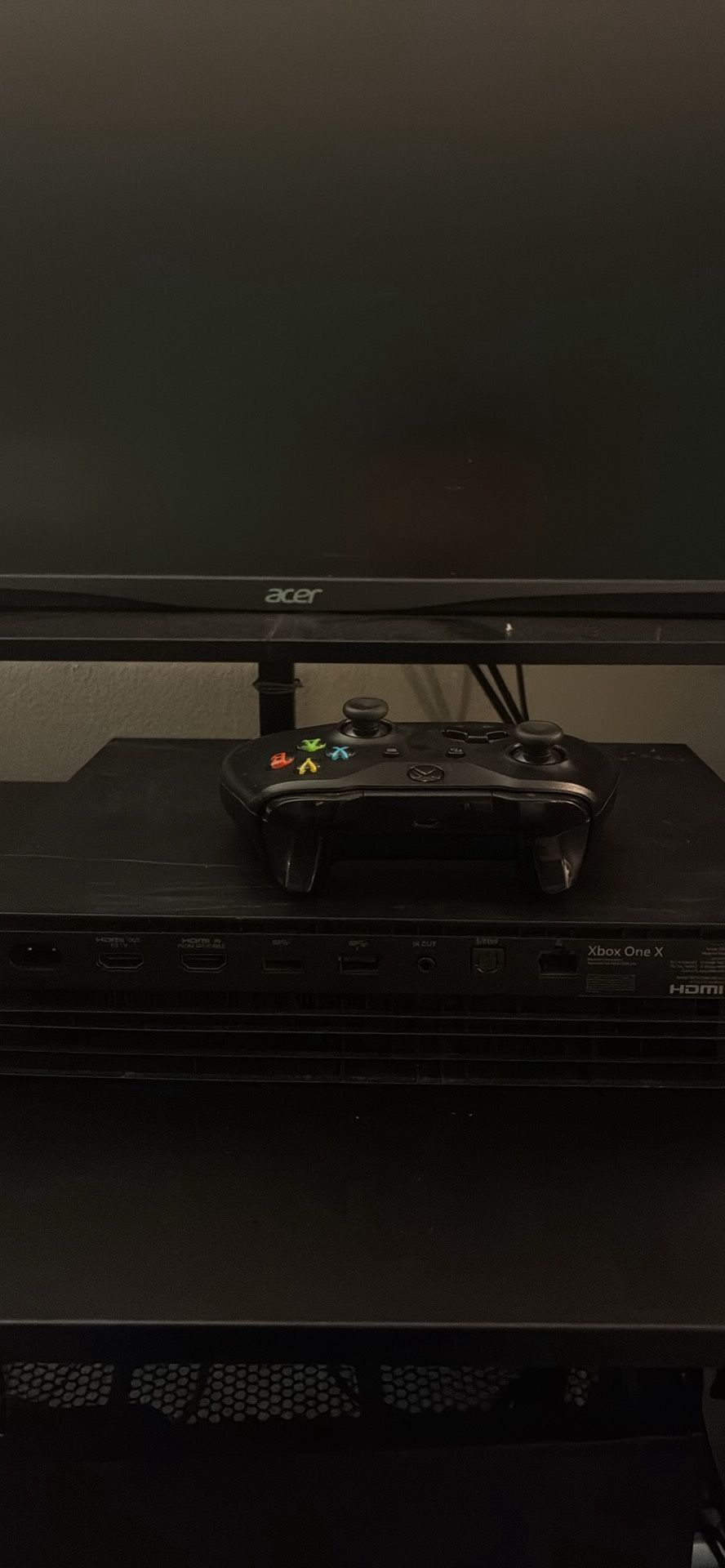 Xbox One X & Controller