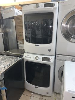 Maytag 4.0 Cu Ft Washer And Electric Dryer 