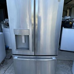 GE Refrigerator Counter Depth Refrigerator 36”W 70”H Depth 27” Everything Works Good 
