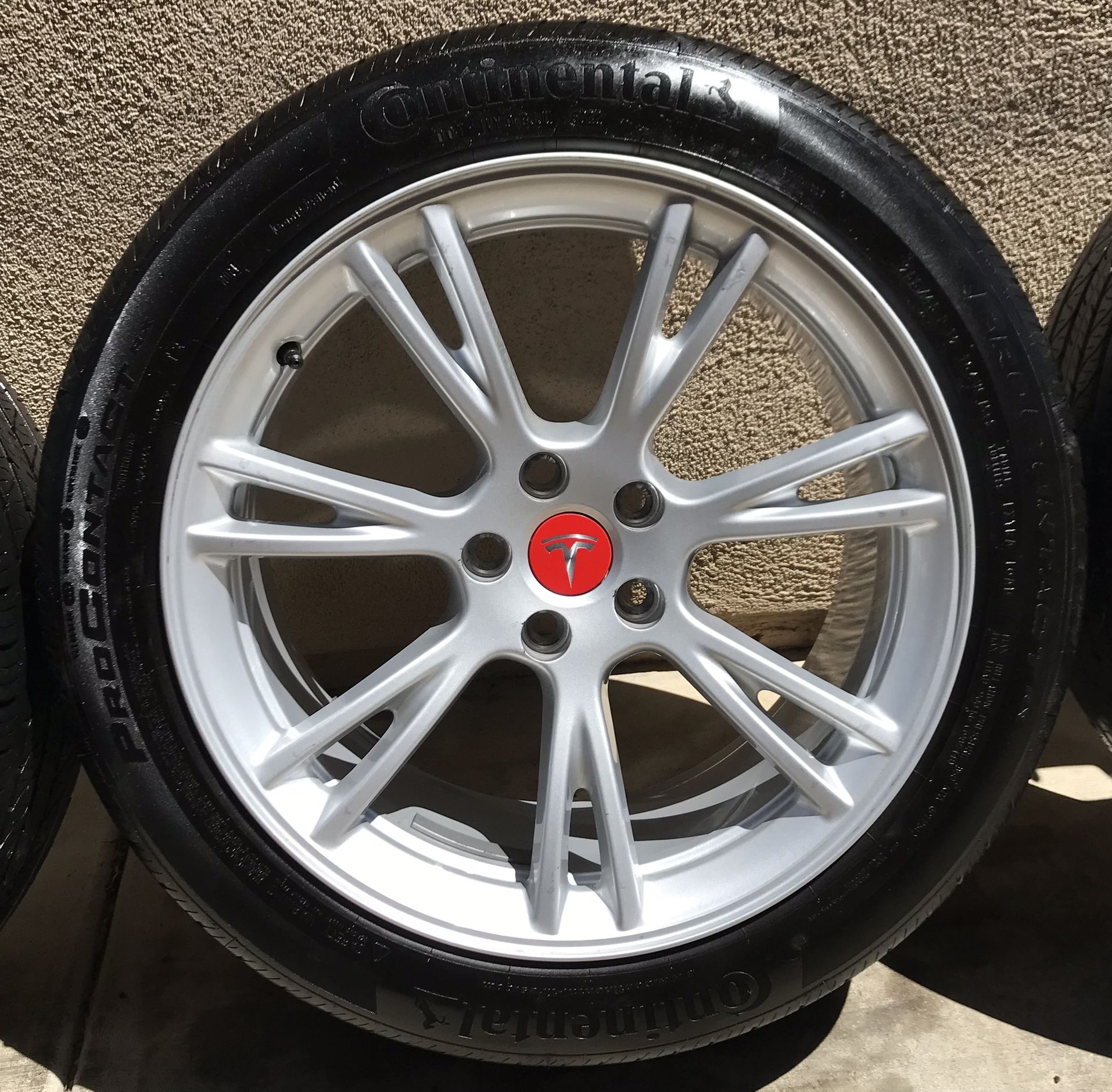 Tesla Model Y Gemini 19” Wheel