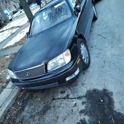 2000 Lexus LS 400