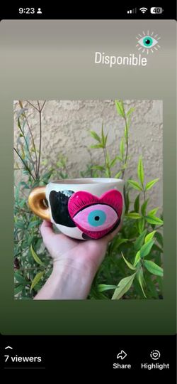 Disponible bella taza Artesanal Hecha y Pintada a mano/ de ceramica $20 Capacidad para Liquido 12 onzas
