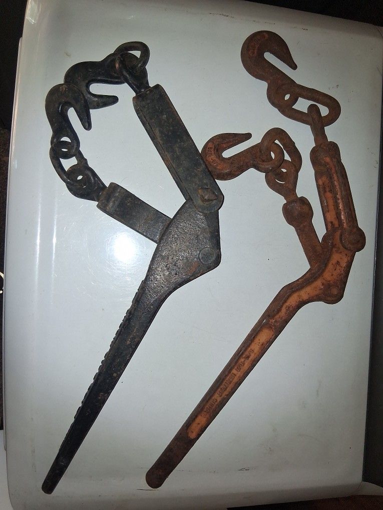 Heavy equipment Chains Tighteners