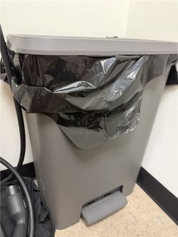 Pedal Trash Bin - $5 - Irvine Pickup