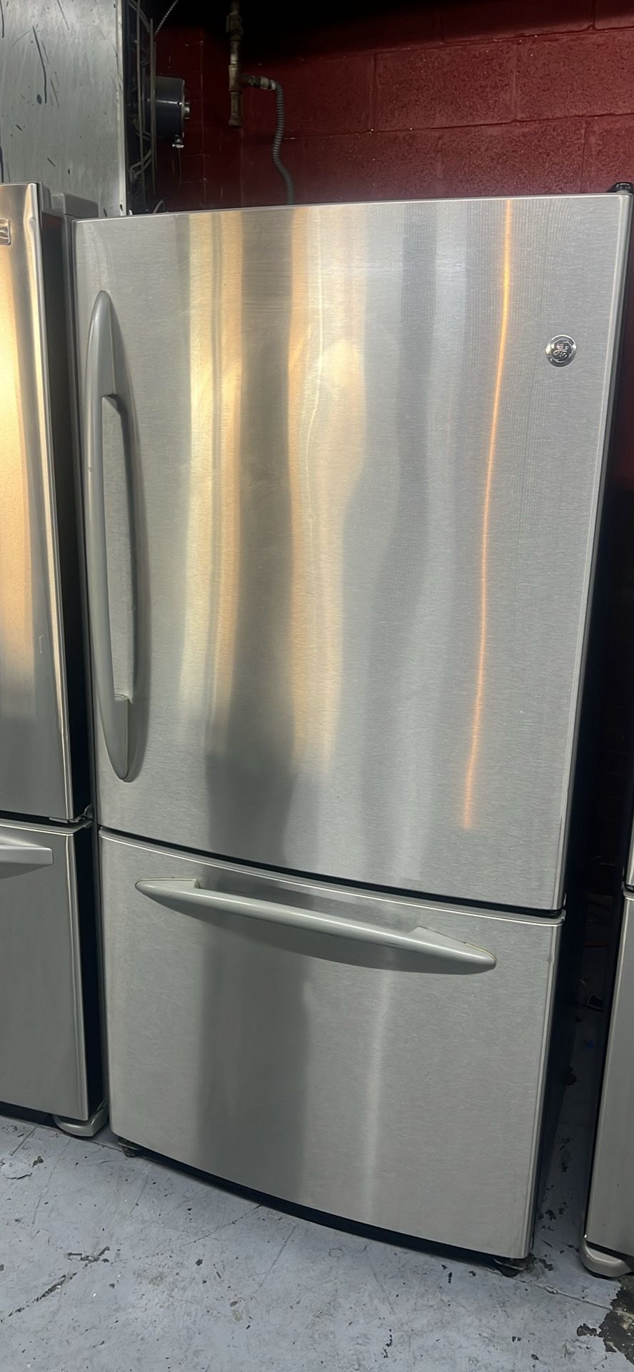 33”in Wide GE Profile Use Like New Perfecto Working 