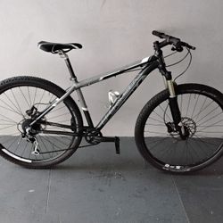 BICYCLE TREK 9 SPEED SIZE 29 BRAND NEW 