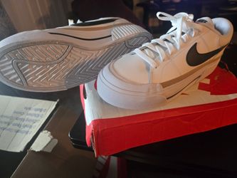 Nike Court legacy lift