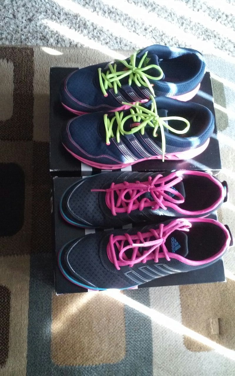 Women's Shoes Adidas Tennis Sizes 10 Wore Once Like New