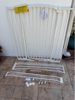 Dreambaby Baby Child Gate with 2 Extensions New
