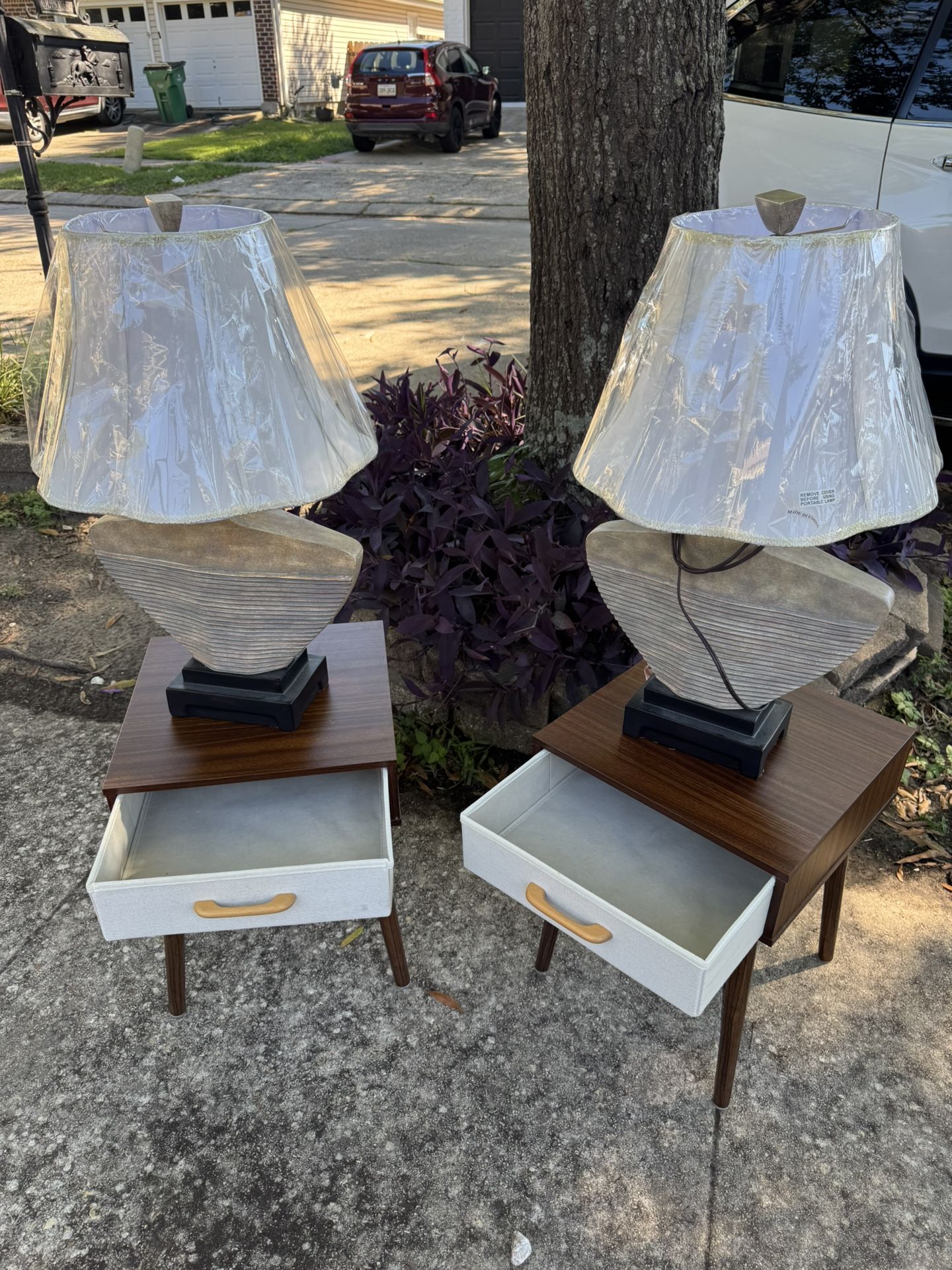 Mild City Two Tables And Two Lamps