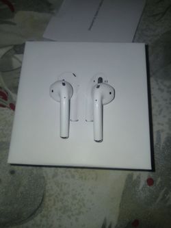 Apple AirPods Wireless Earbuds