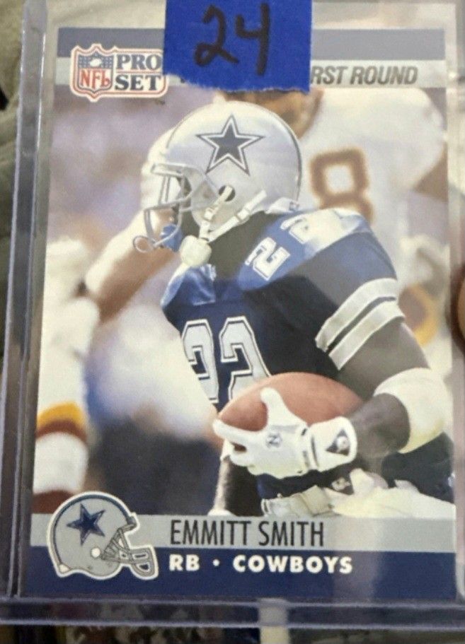 Super Nice Emmitt Smith Rookie Card # 685 Near MINT Or Better