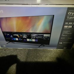 BRAND NEW SMART SCREEN 