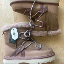 New In box EMU AUSTRALIA “Blurred” Winter Snow Boots Camel Color Shearling Size 7