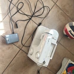 Singer Prelude Sowing Machine 