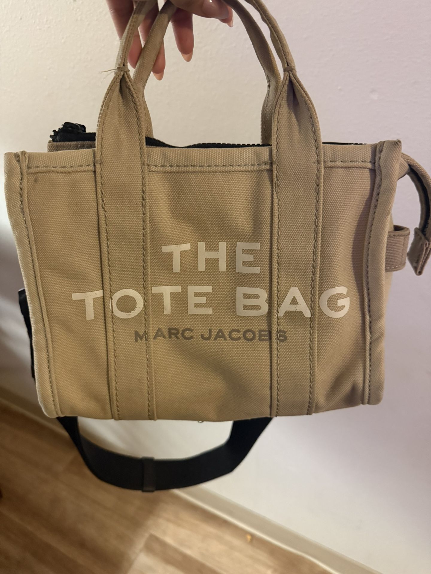 Marc Jacob’s Tote Bag Mini 