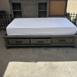 Twin Bed 